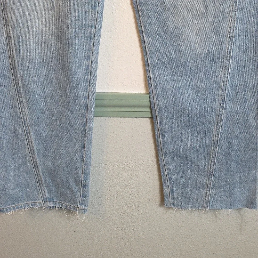 Pistola Forever Jeans Light Flared High Rise Light Wash Size 26 NWOT Raw Hem - Picture 5 of 16